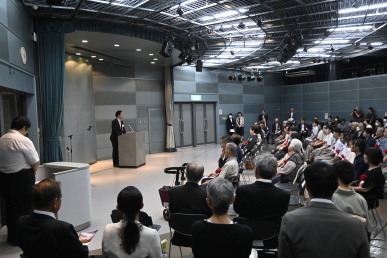 市美展表彰式