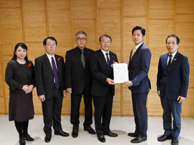 特別職報酬等審議会依頼