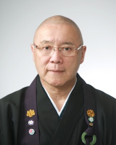 山中律雄氏